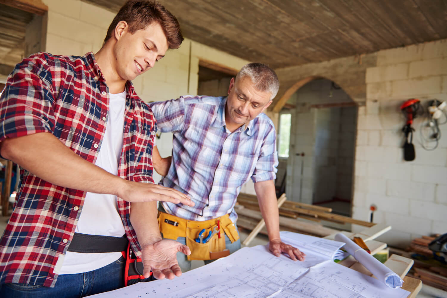 Pourquoi choisir un constructeur de maison local ? Avantages et conseils